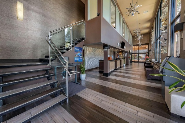 Best Western Plus Stovall's Inn image 3